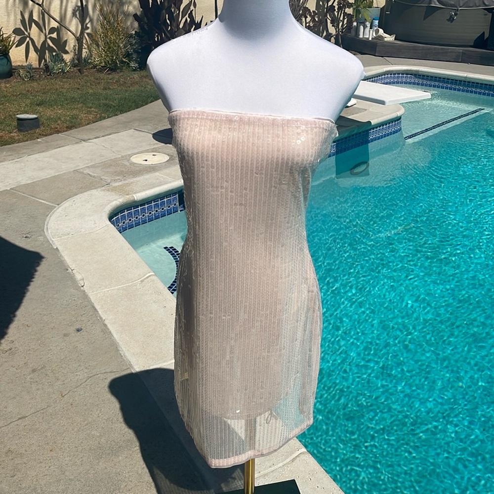 NWT | Fore Light Peach Sequin strapless dress | Size S